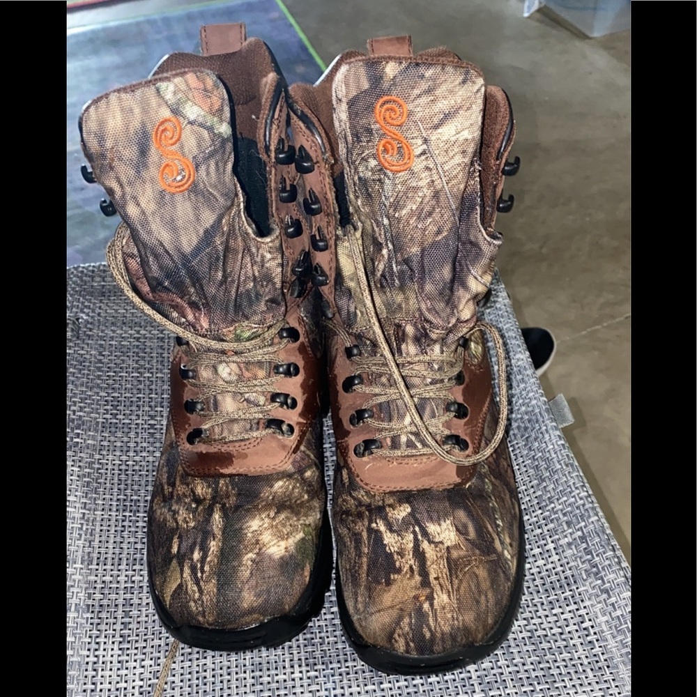 She hunting/hiking boots